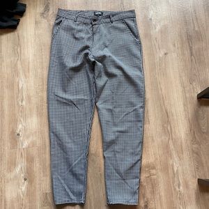 Boohoo Man Size M Checkered Dress Pants
